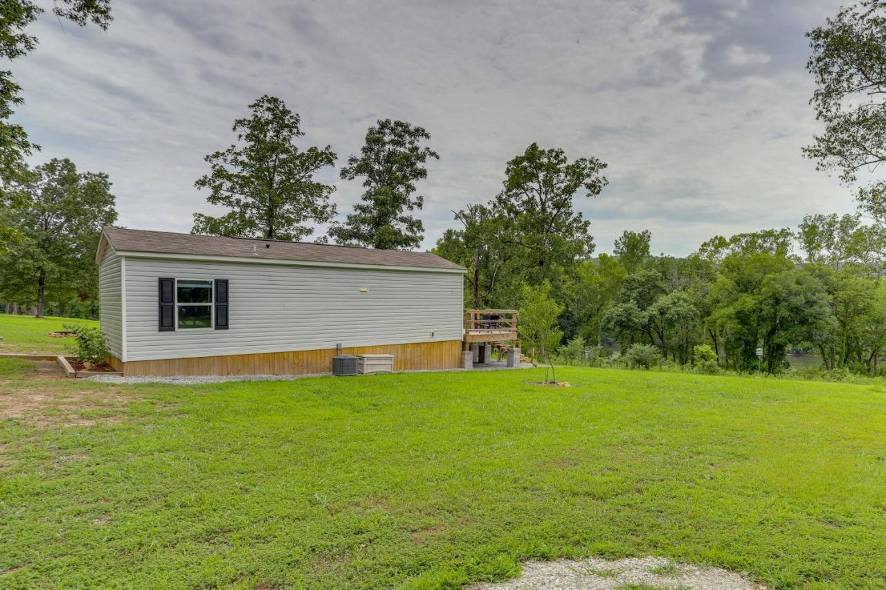 Rural Mt Olive Cabin Rental With White River View! Melbourne Bagian luar foto