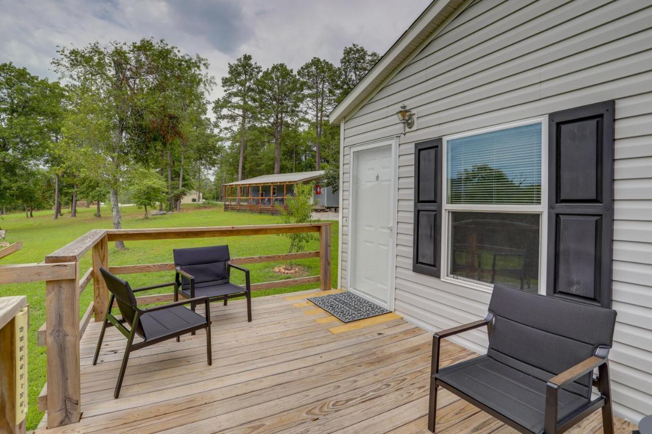 Rural Mt Olive Cabin Rental With White River View! Melbourne Bagian luar foto