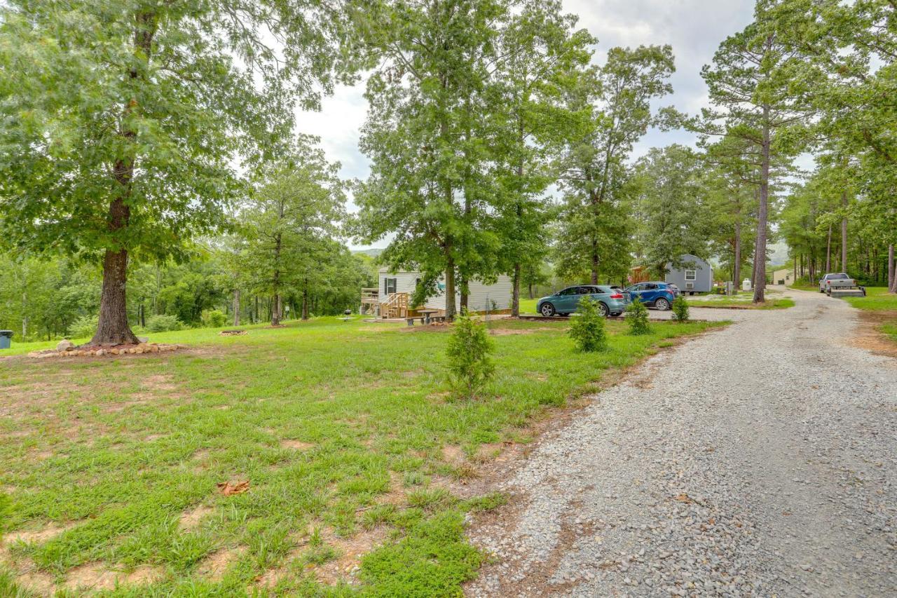 Rural Mt Olive Cabin Rental With White River View! Melbourne Bagian luar foto